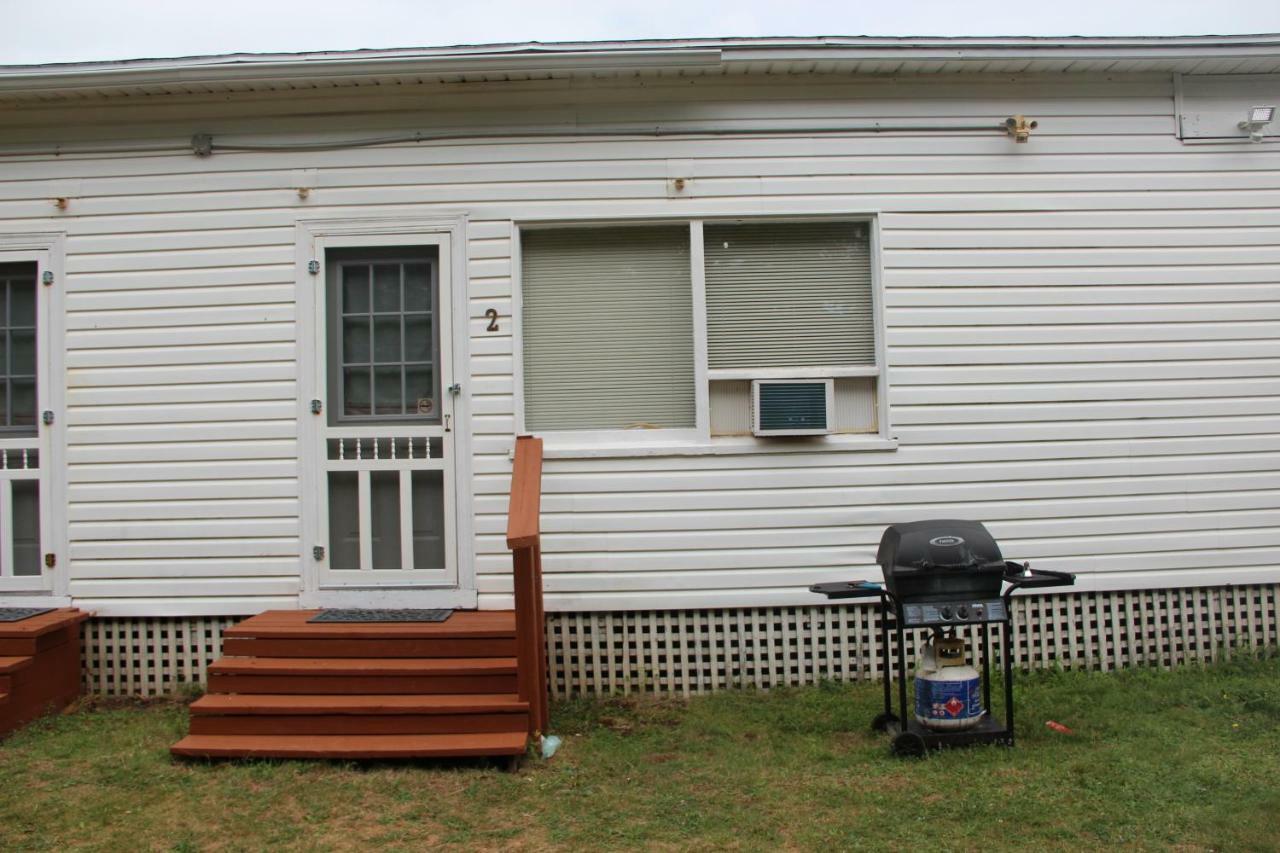 Parkside Cottages & Suites Stanhope Exterior photo