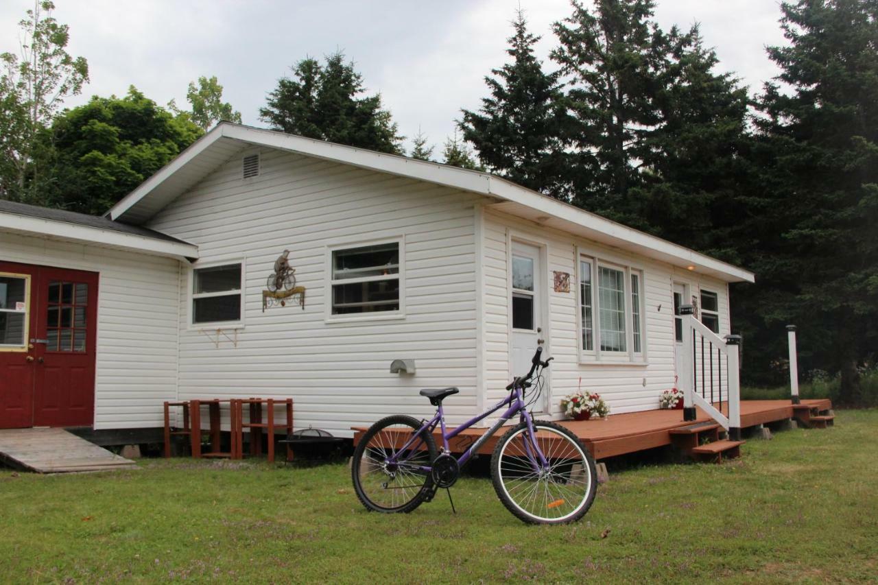 Parkside Cottages & Suites Stanhope Exterior photo